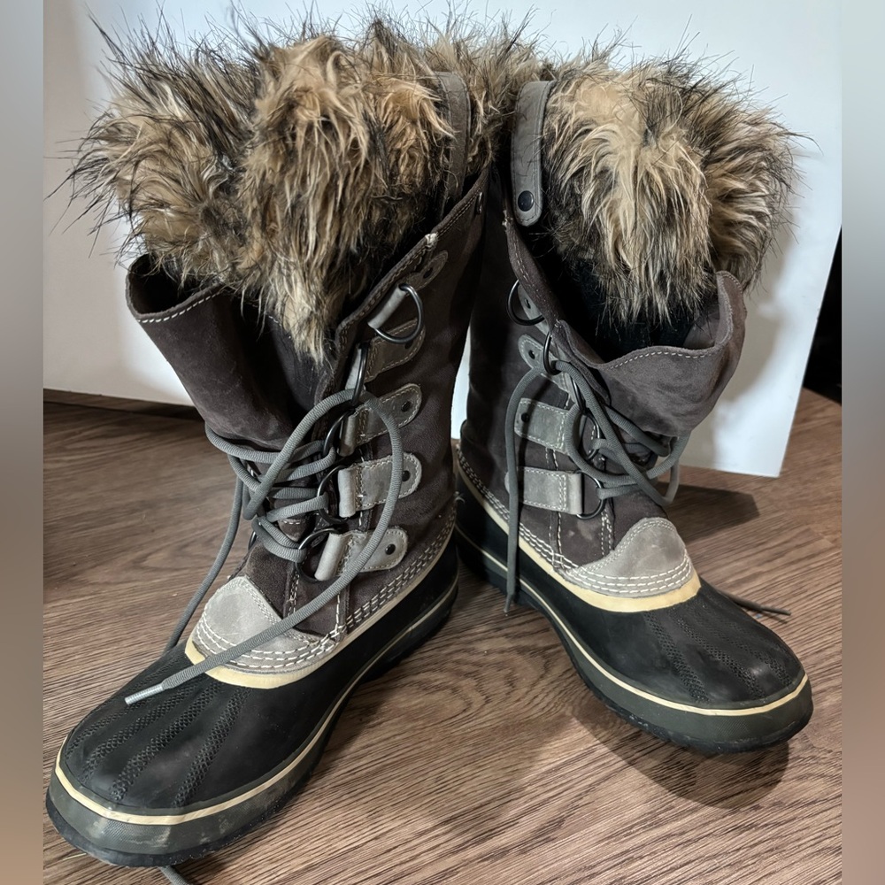 Sorel Joan of Arctic -Gray and Black Fur-Trimmed Winter Boots